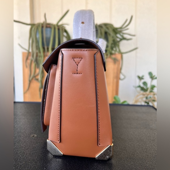 9.. Michael Kors Manhattan Medium Satchel - Picture 3 of 8